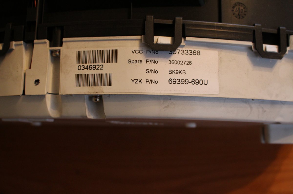 30733368 Instrument Cluster VOLVO V70 III (BW) (2007-2016)