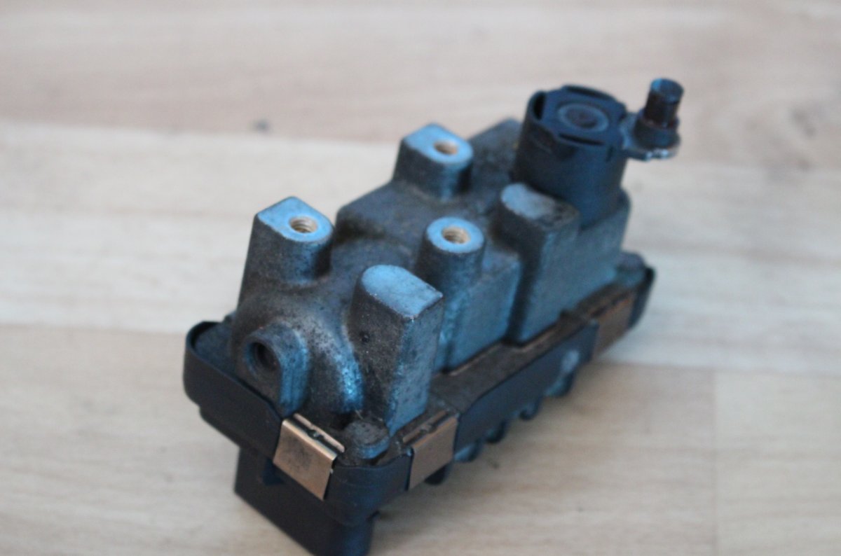 Turbocharger control valve / actuator LAND ROVER FREELANDER II (FA) (2006-2015)