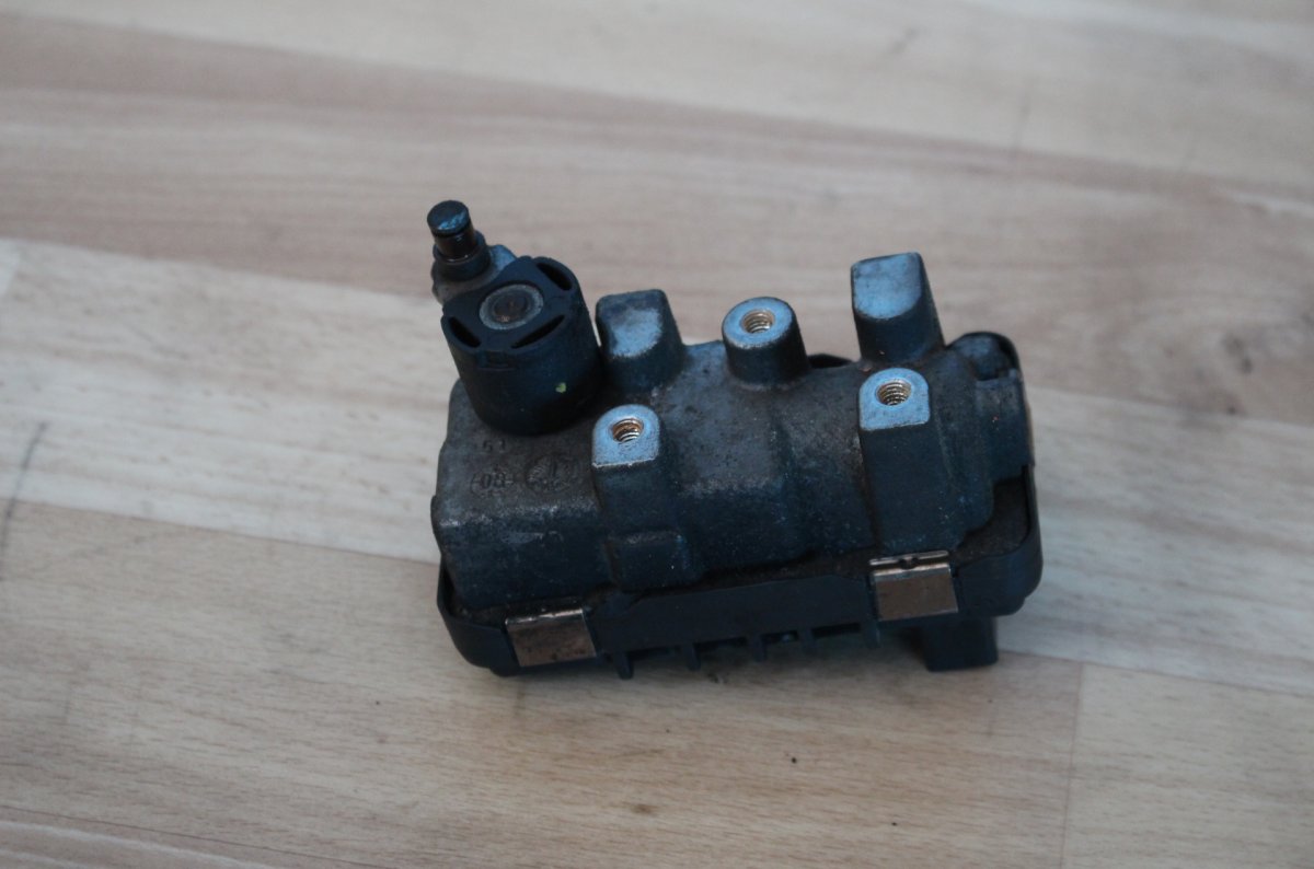 Turbocharger control valve / actuator LAND ROVER FREELANDER II (FA) (2006-2015)