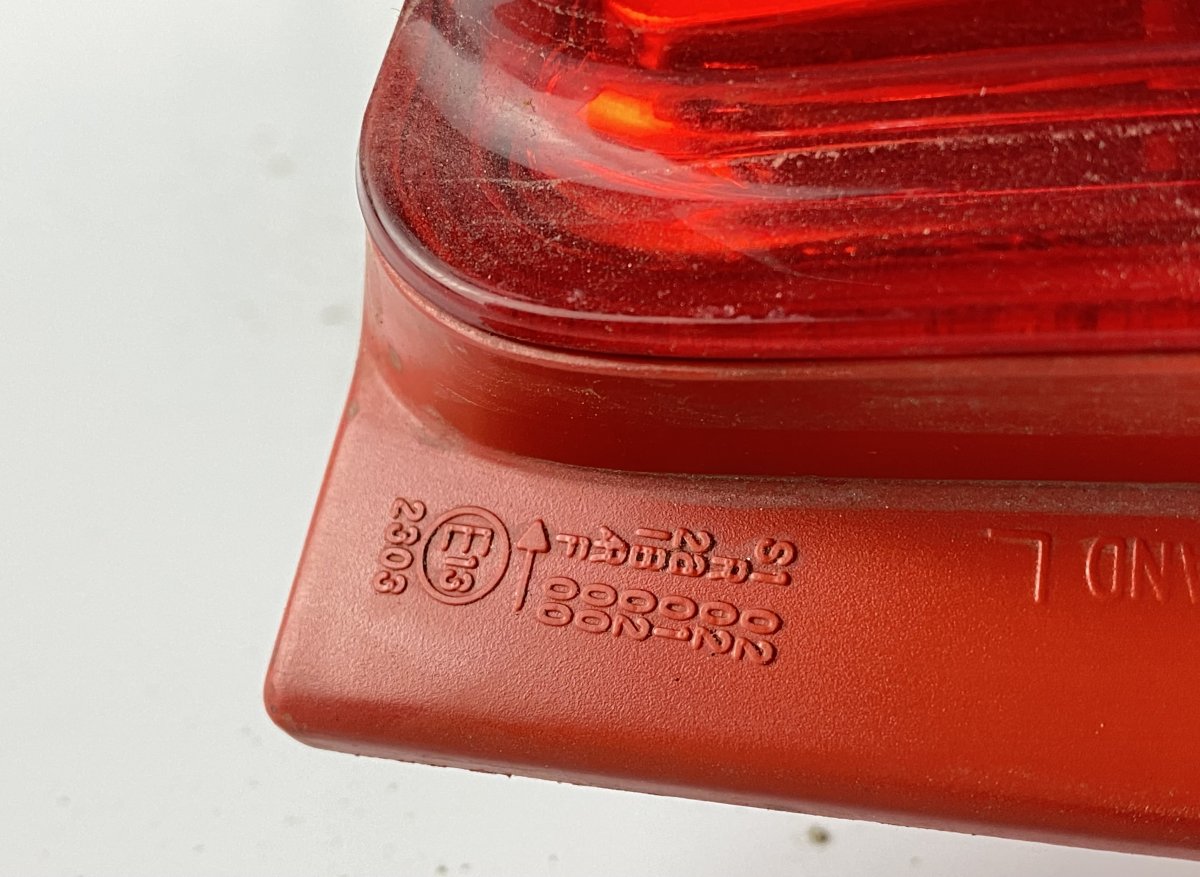 Tail light, right TOYOTA AURIS (E15) (2006-2012)