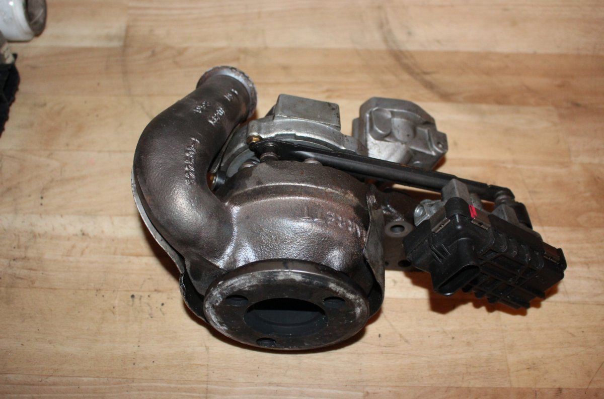 Turbocharger VW PHAETON (3D) (2002-2016)