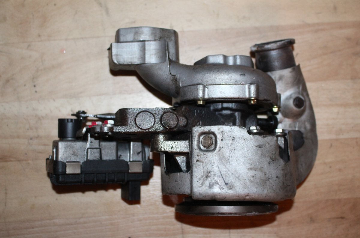Turbocharger VW PHAETON (3D) (2002-2016)