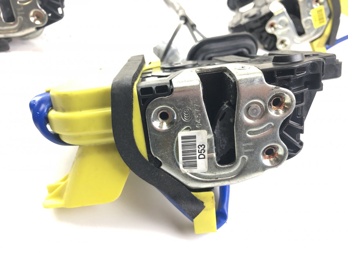 81310G5530 Set of door locks (latches) KIA NIRO I (DE) (2016-2022)
