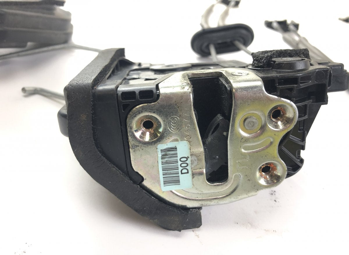81310G5530 Set of door locks (latches) KIA NIRO I (DE) (2016-2022)
