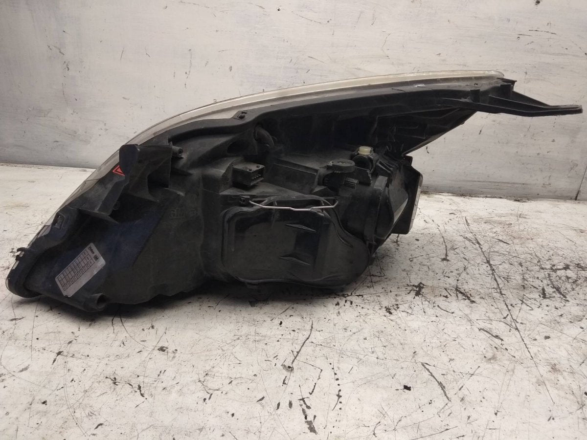 Headlight right OPEL SIGNUM (2003-2008)
