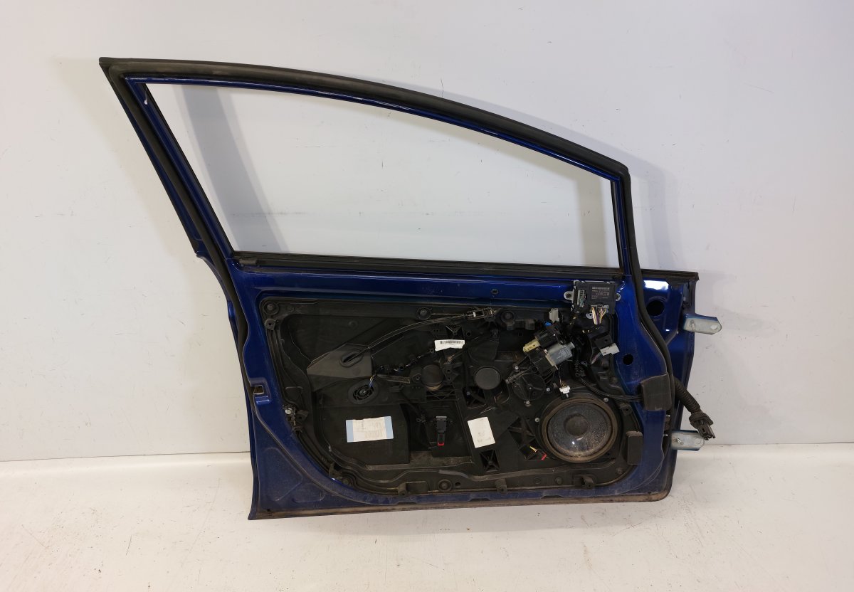 Door Front Left FORD FIESTA VI (2008-2017)