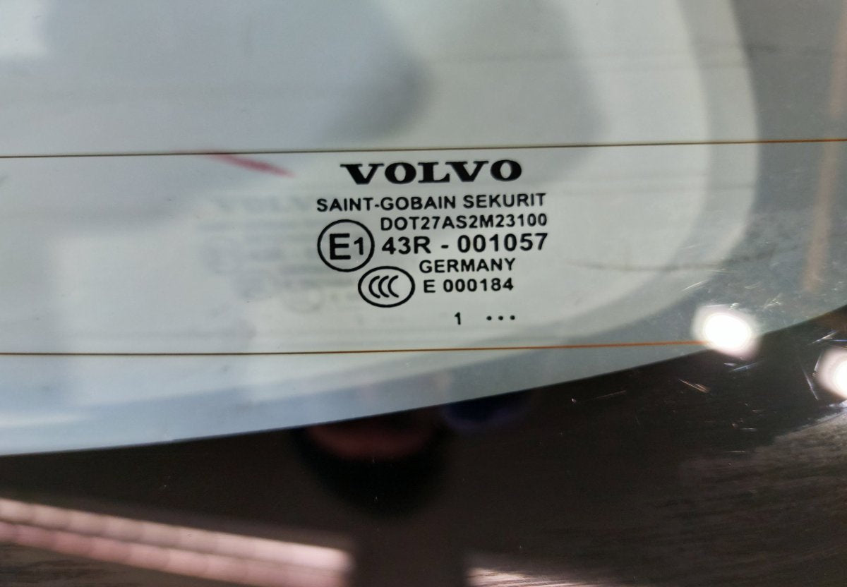 43R-001057 E000184 DOT27AS2M23100 Rear Window glass VOLVO S60 II / V60 I (2010-2018)