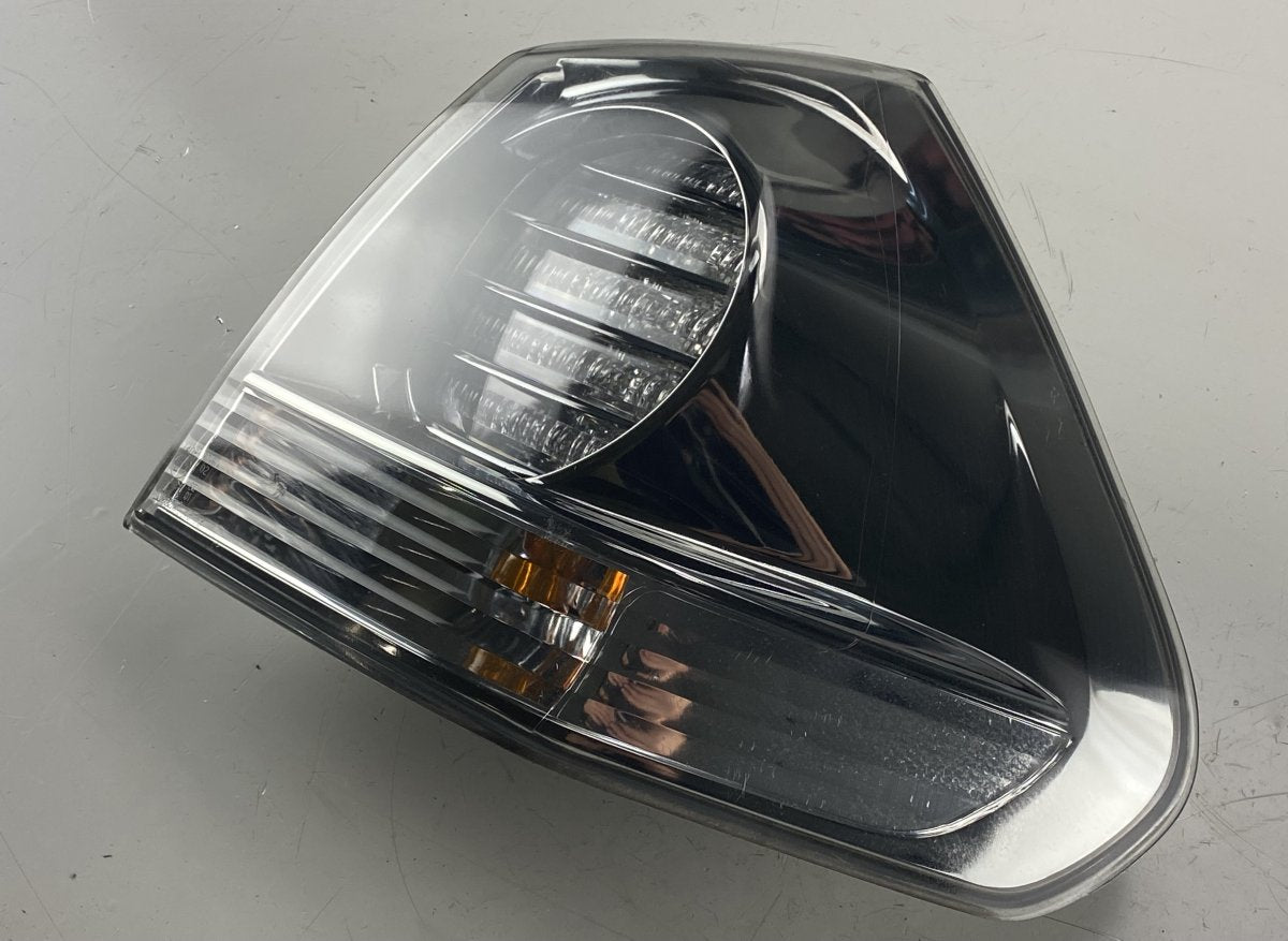 Tail light, right LEXUS RX II (XU30) (2003-2008)