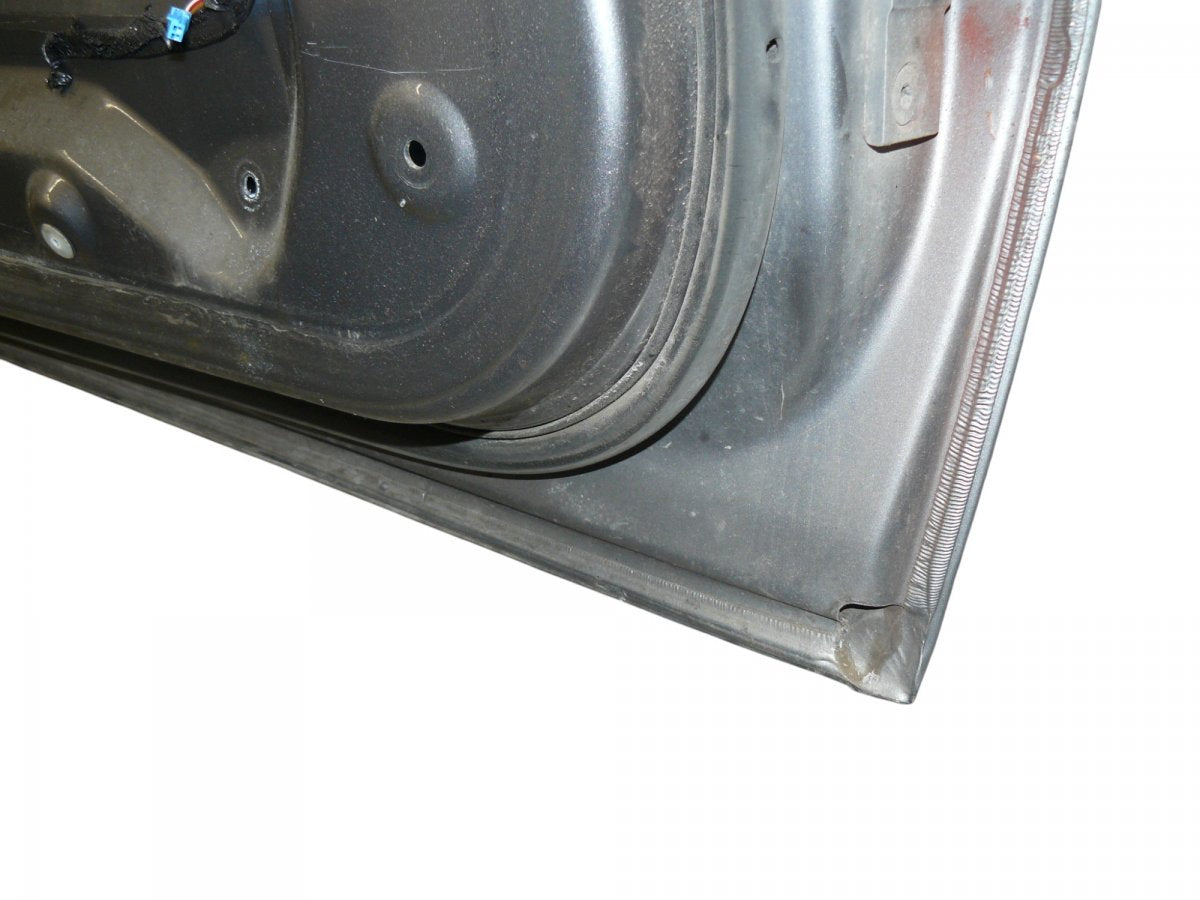 7211423 Door Front Left BMW X5 (E70) (2007-2013)