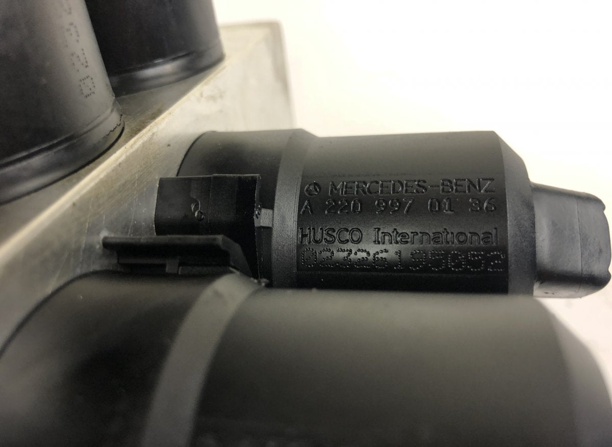 A2203200358 A2203201258 Air suspension / self-levelling suspension, other MERCEDES-BENZ SL-CLASS (R230) (2001-2012)