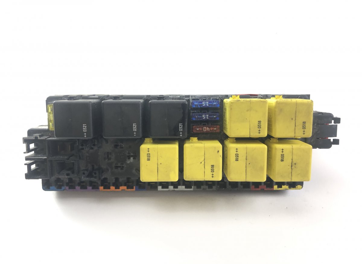 05045117 Fuse box MERCEDES-BENZ SL-CLASS (R230) (2001-2012)