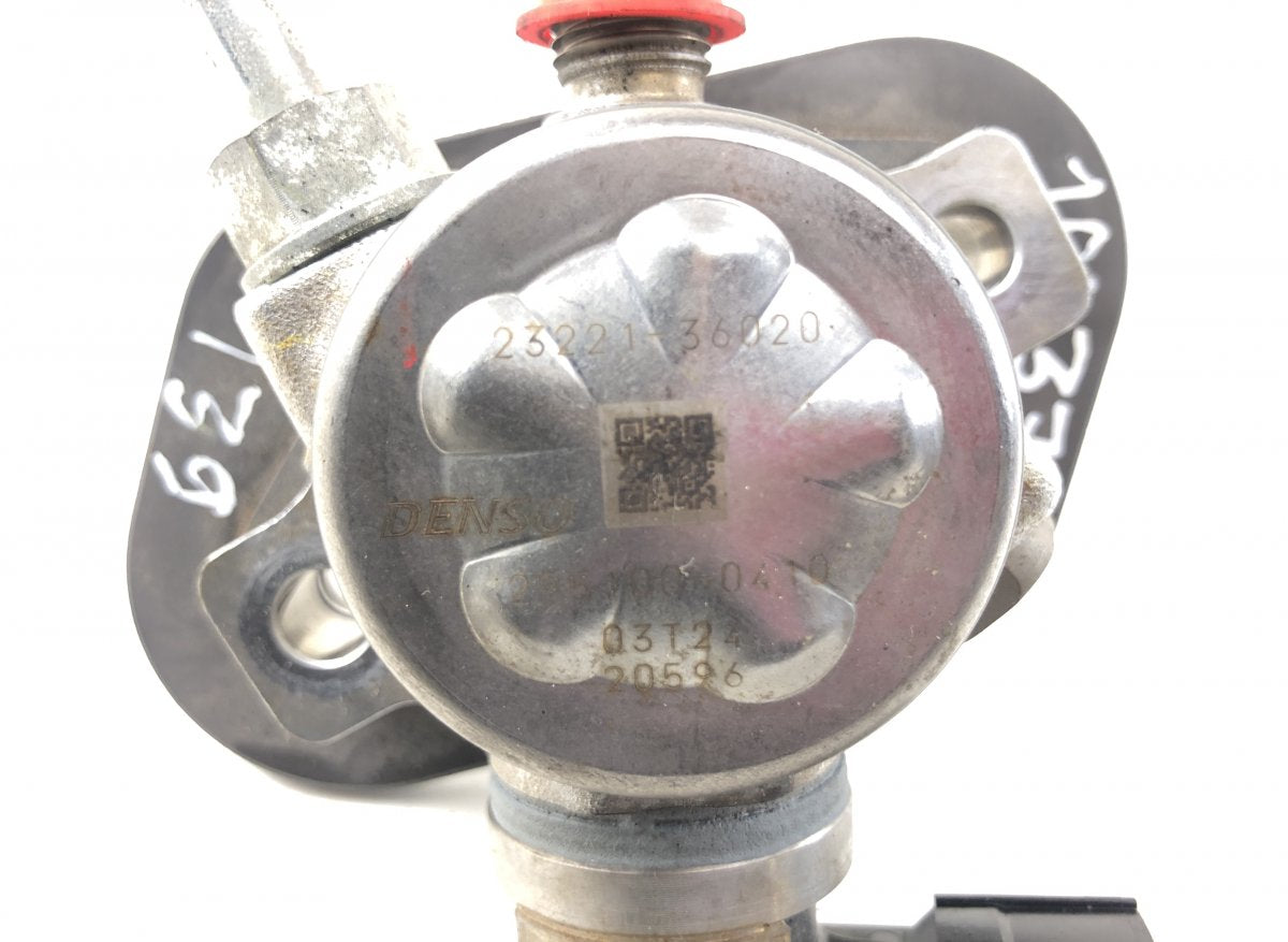 2302136010 2951000410 High pressure pump, petrol LEXUS IS III (XE30) (2013-)