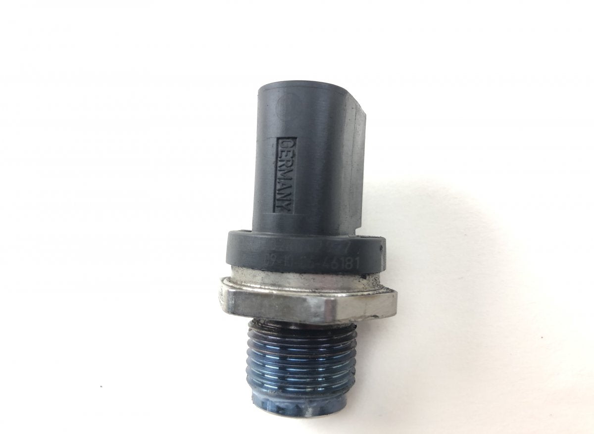 0281002927 A6420740284 0281002985 Fuel pressure regulator set MERCEDES-BENZ E-CLASS (W212) (2009-2016)