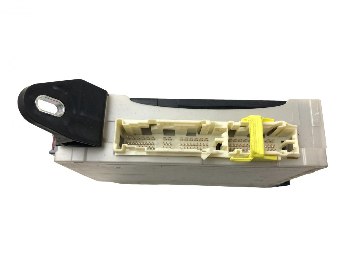 8922153230 Fuse box LEXUS IS III (XE30) (2013-)