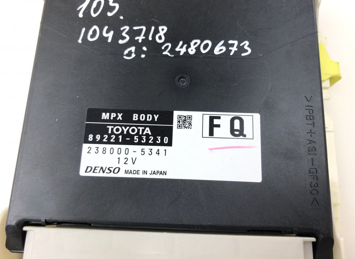 8922153230 Fuse box LEXUS IS III (XE30) (2013-)