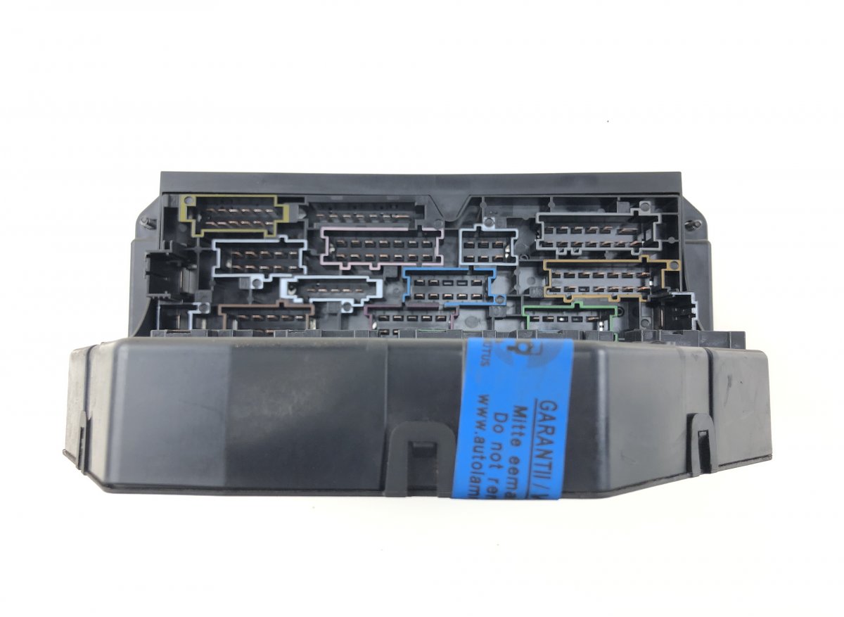 F005V01064 F005V01024 F005V01303 F005V01025 F005V01202 F005V01063 F005V01059 Fuse box MERCEDES-BENZ E-CLASS (W212) (2009-2016)