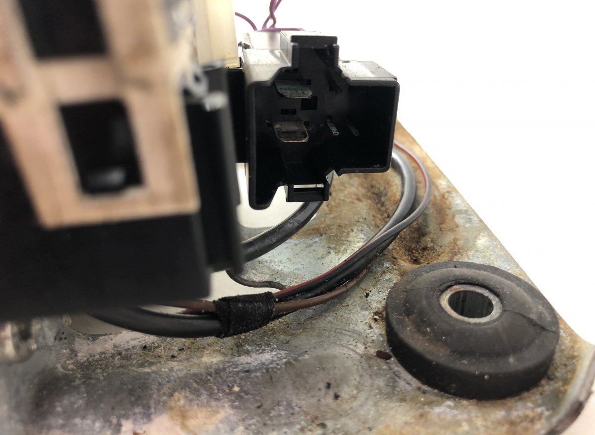 HB70058-002 HB70058002 Convertible Top motor MERCEDES-BENZ SL-CLASS (R230) (2001-2012)