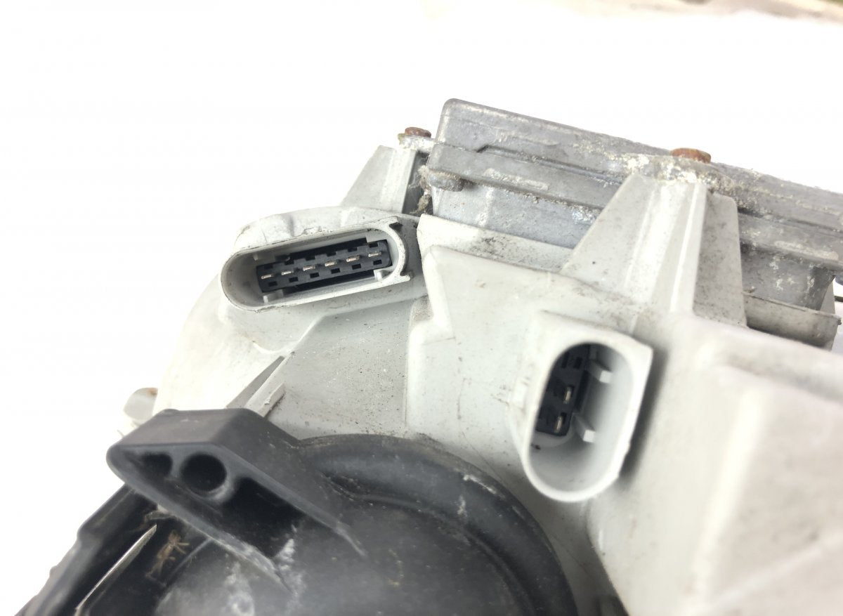 0301176475 Headlight left MERCEDES-BENZ SL-CLASS (R230) (2001-2012)