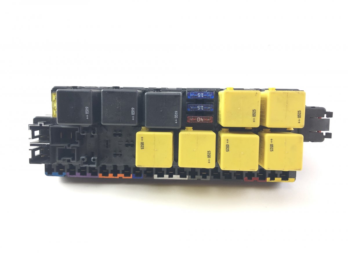 05045117 Fuse box MERCEDES-BENZ SL-CLASS (R230) (2001-2012)