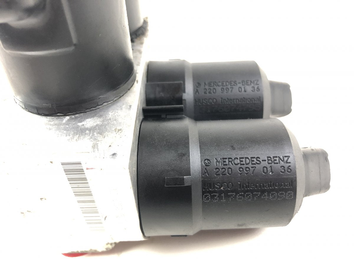 A2203200358 A2203201258 Air suspension / self-levelling suspension, other MERCEDES-BENZ SL-CLASS (R230) (2001-2012)