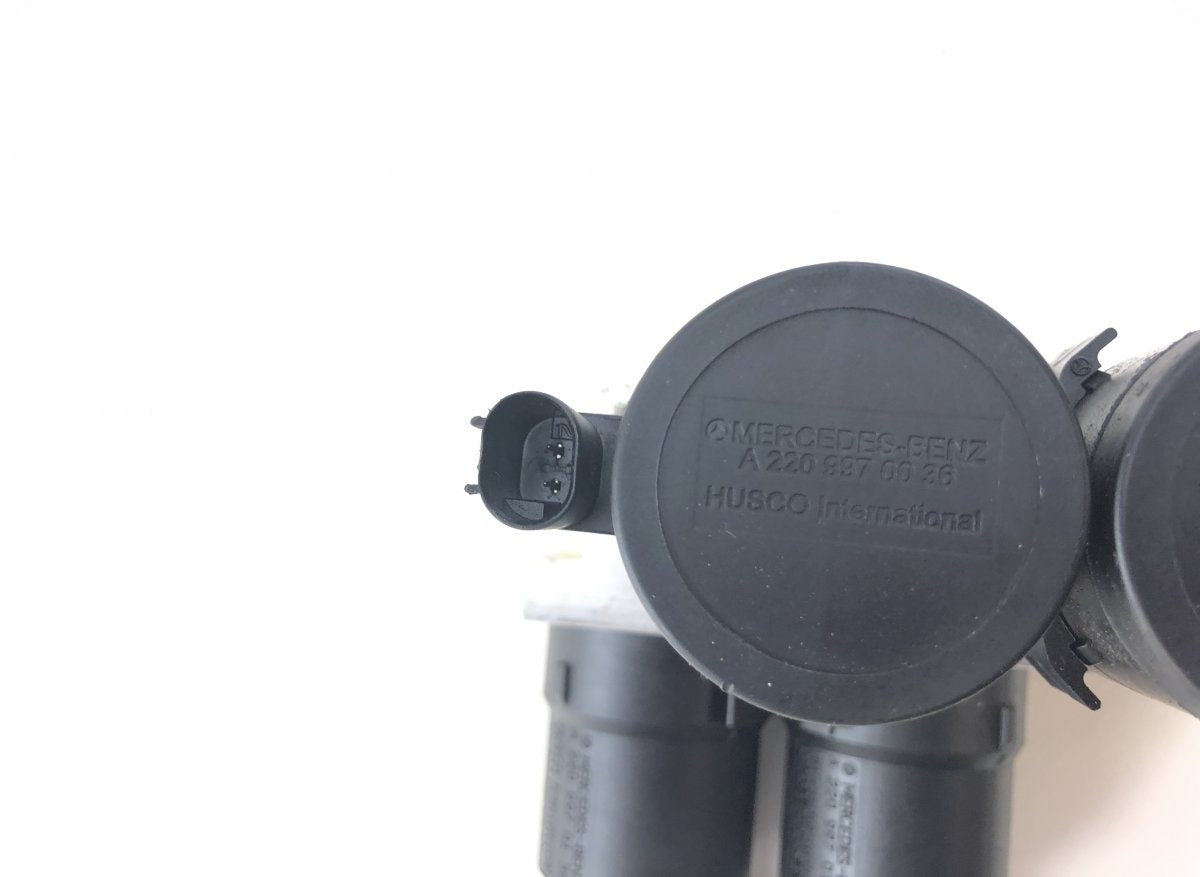 A2203200358 A2203201258 Air suspension / self-levelling suspension, other MERCEDES-BENZ SL-CLASS (R230) (2001-2012)