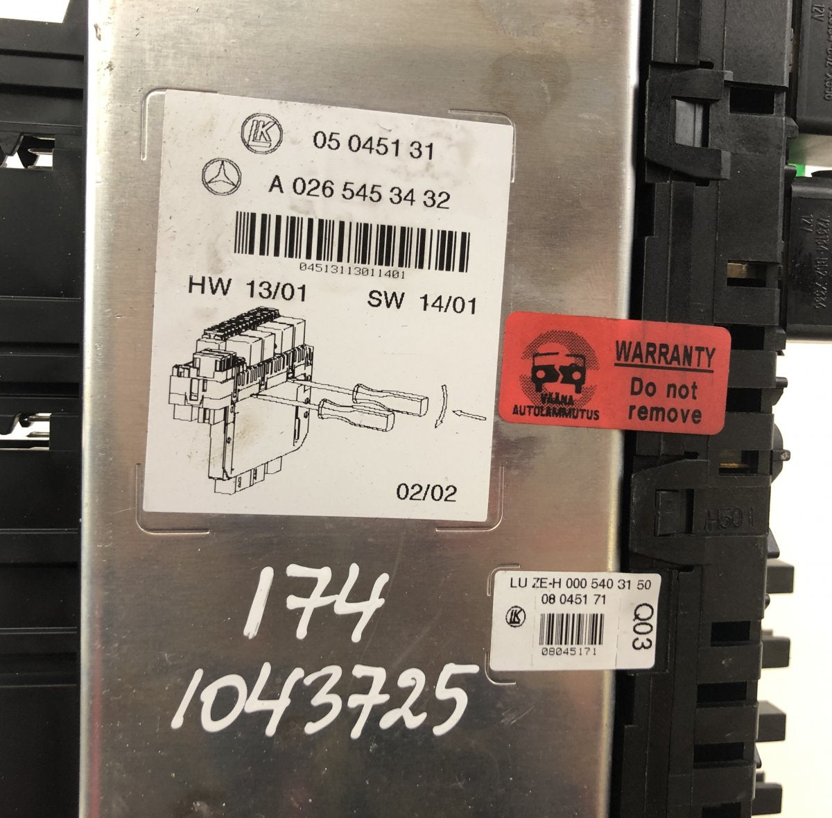 05045139 05045135 05045131 Fuse box MERCEDES-BENZ SL-CLASS (R230) (2001-2012)