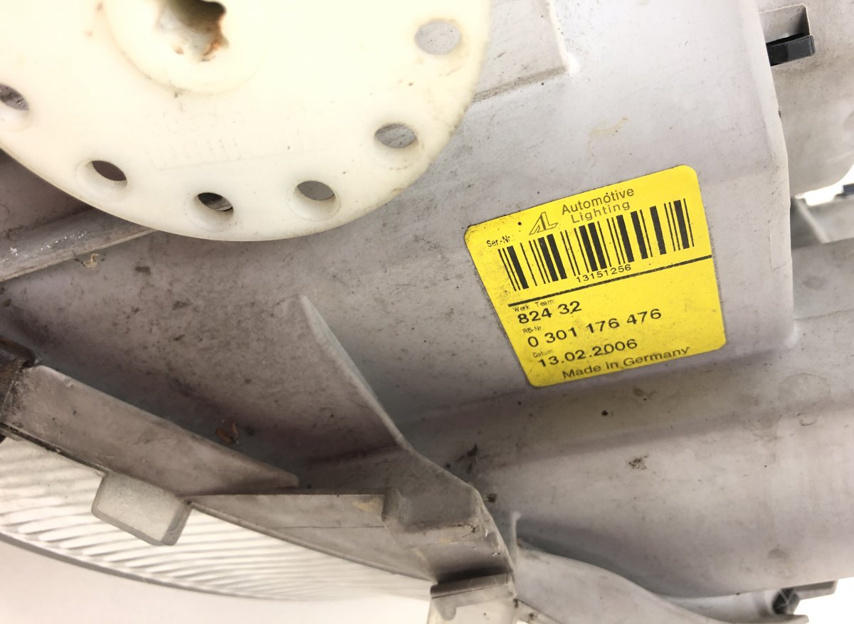 0301176476 Headlight right MERCEDES-BENZ SL-CLASS (R230) (2001-2012)