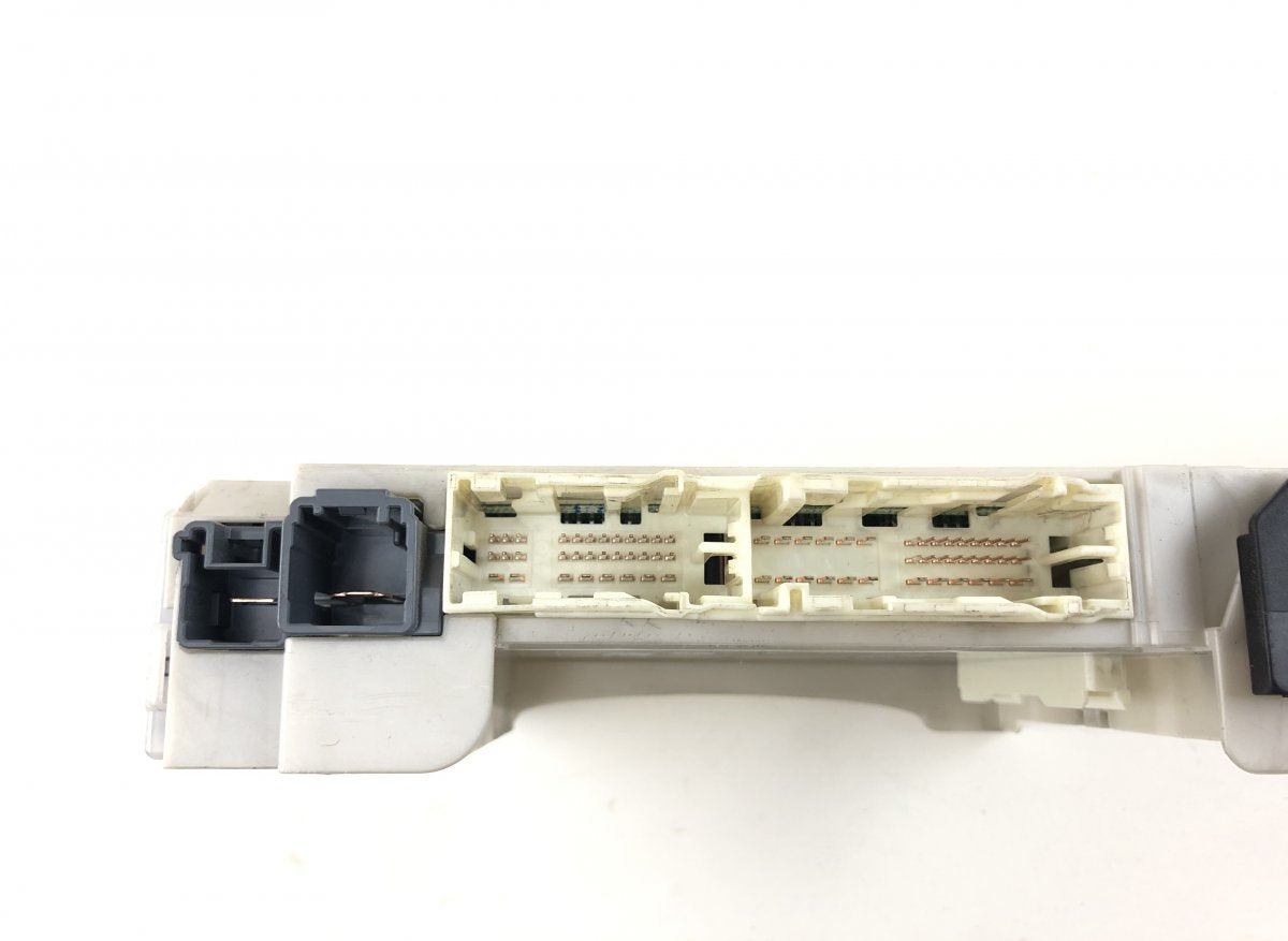 8273053J30A Fuse box LEXUS IS III (XE30) (2013-)