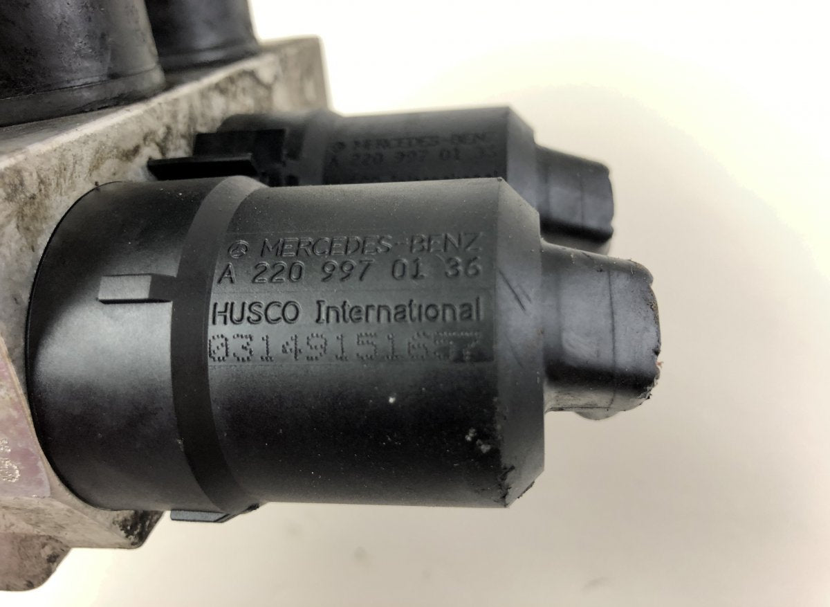 A2203200358 A2203201258 Air suspension / self-levelling suspension, other MERCEDES-BENZ SL-CLASS (R230) (2001-2012)