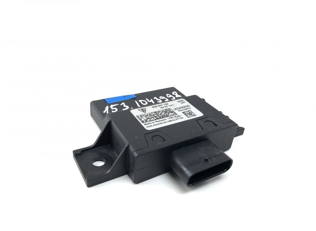 8R0907159D Aerial amplifier / control unit PORSCHE MACAN I (95B) (2014-2024)