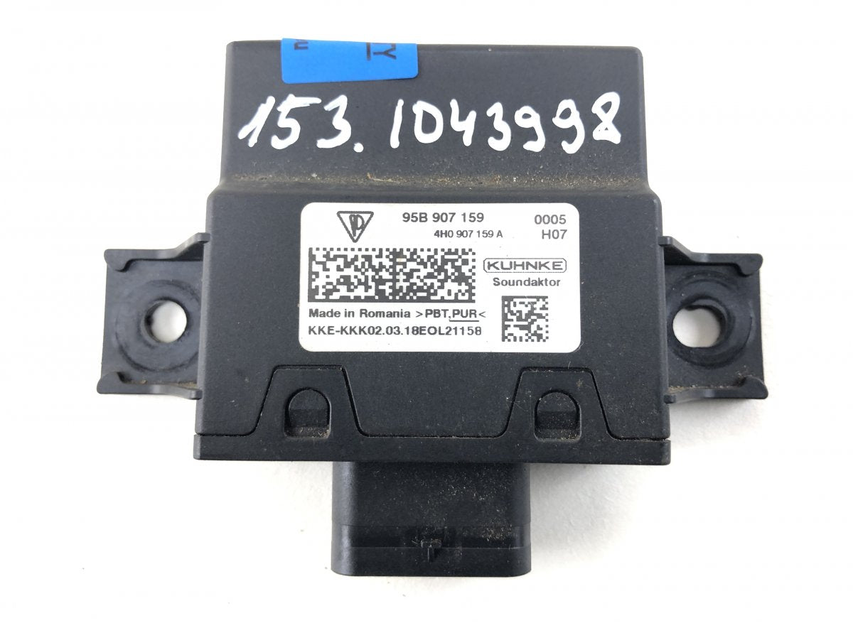 8R0907159D Aerial amplifier / control unit PORSCHE MACAN I (95B) (2014-2024)