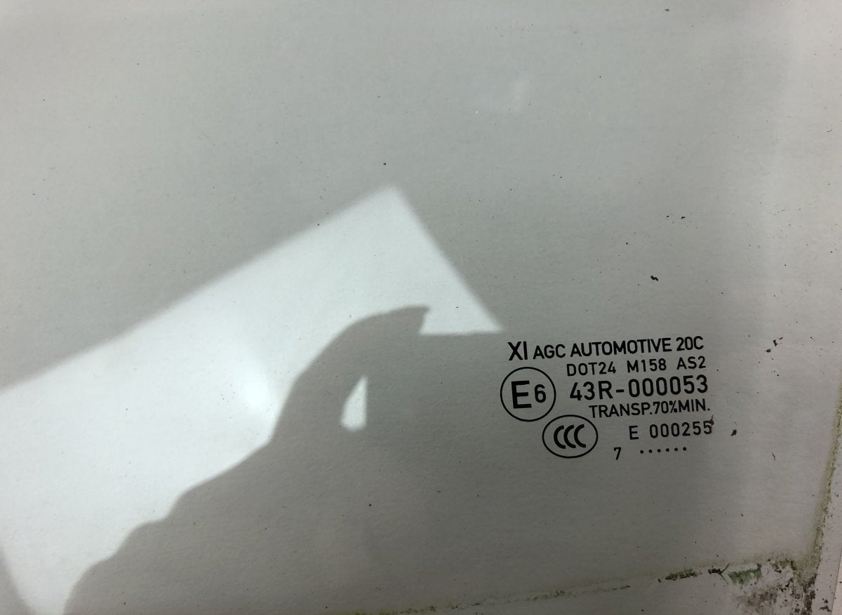 95B845201C Door window glass front left PORSCHE MACAN I (95B) (2014-2024)