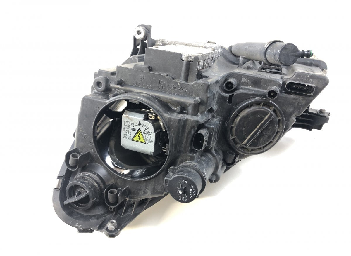 A2198203261 Headlight right MERCEDES-BENZ CLS (C219) (2004-2010)