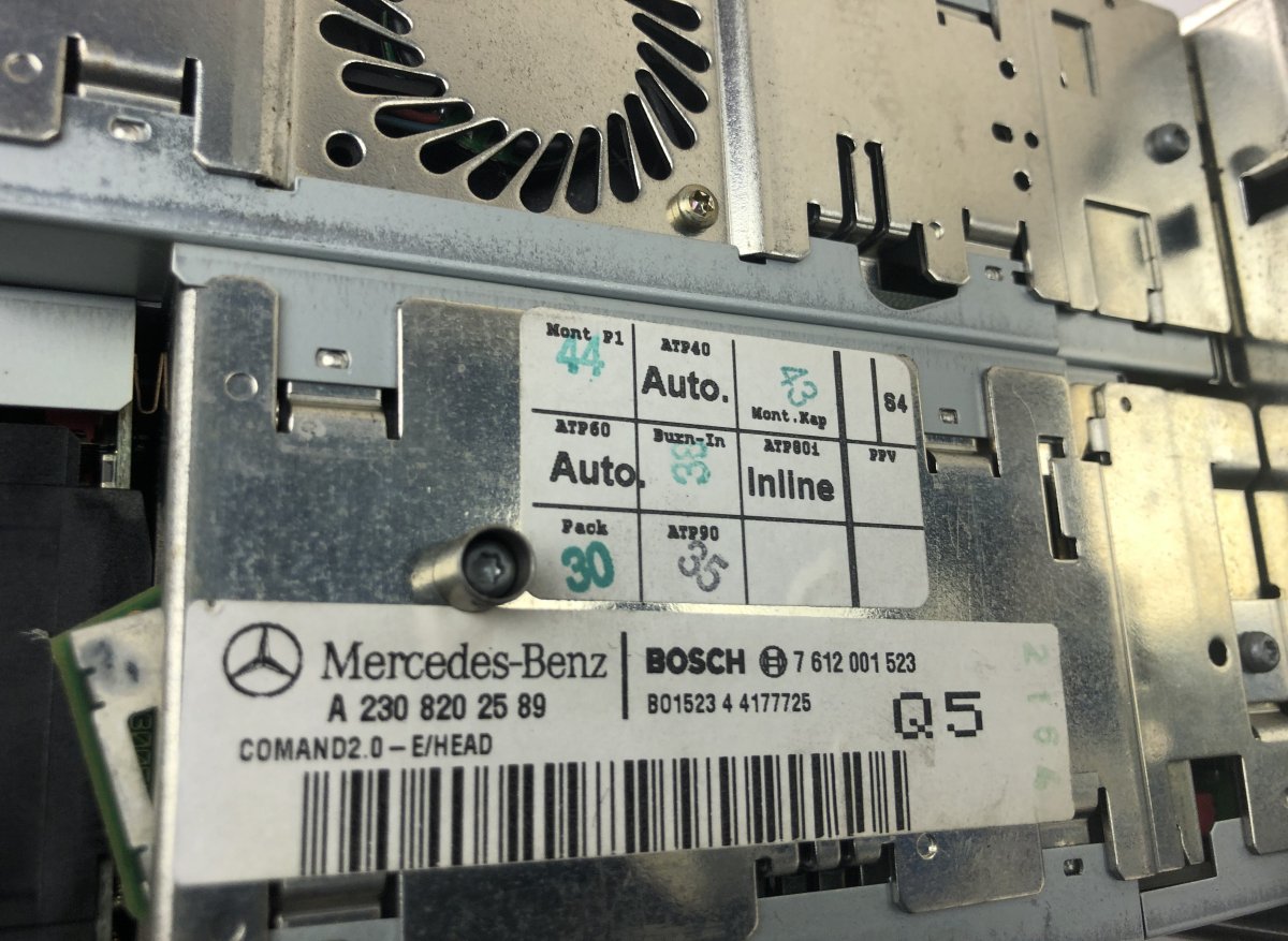 7612001523 8618001514 Radio MERCEDES-BENZ SL-CLASS (R230) (2001-2012)
