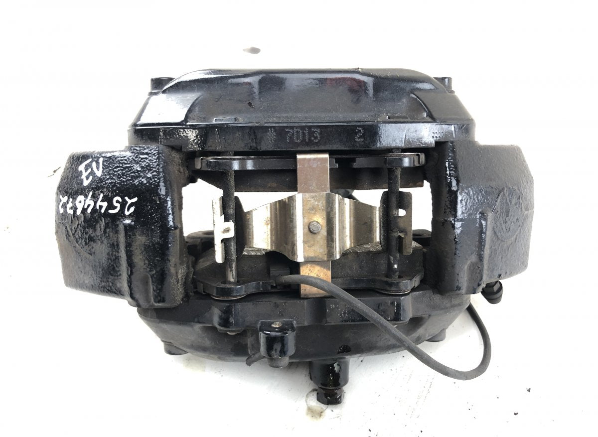 20704602 Brake caliper Front left MASERATI QUATTROPORTE III (03.04-)
