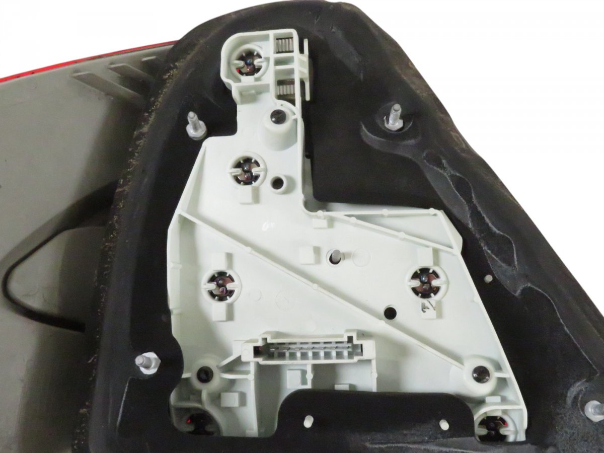 A2118202464 Tail light, right MERCEDES-BENZ E-CLASS (W211) (2002-2009)