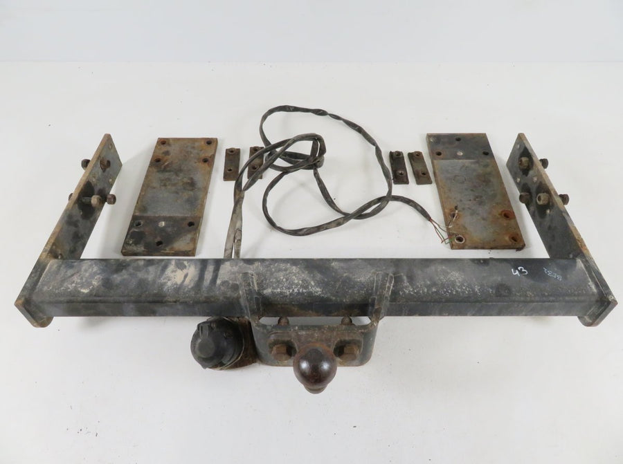 A9063102495 A9063104700 A9063104900 Towbar MERCEDES-BENZ SPRINTER (906) (2006-2018)