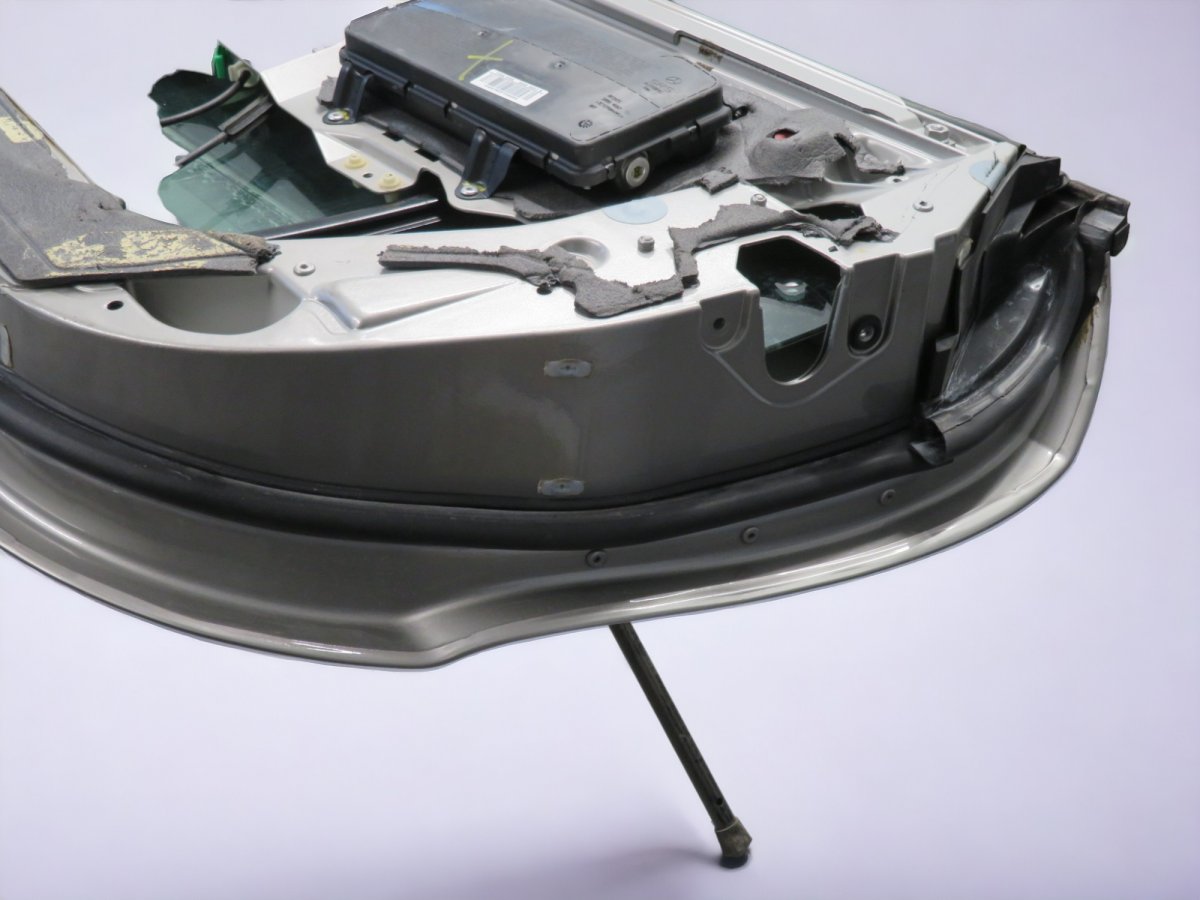 A2307200605 A2307200446 Door Front Right MERCEDES-BENZ SL-CLASS (R230) (2001-2012)