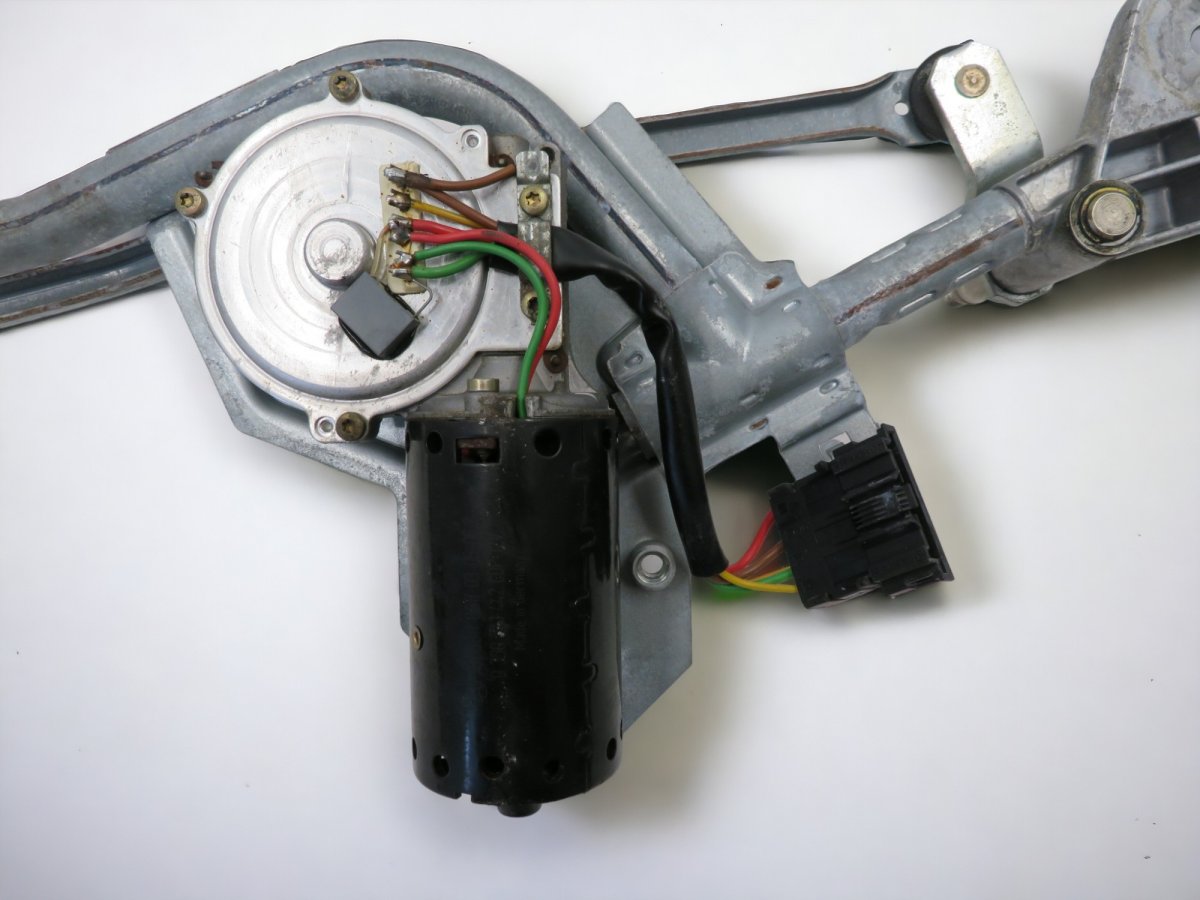 A2308200041 A2308200042 Wiper linkage / mechanism MERCEDES-BENZ SL-CLASS (R230) (2001-2012)