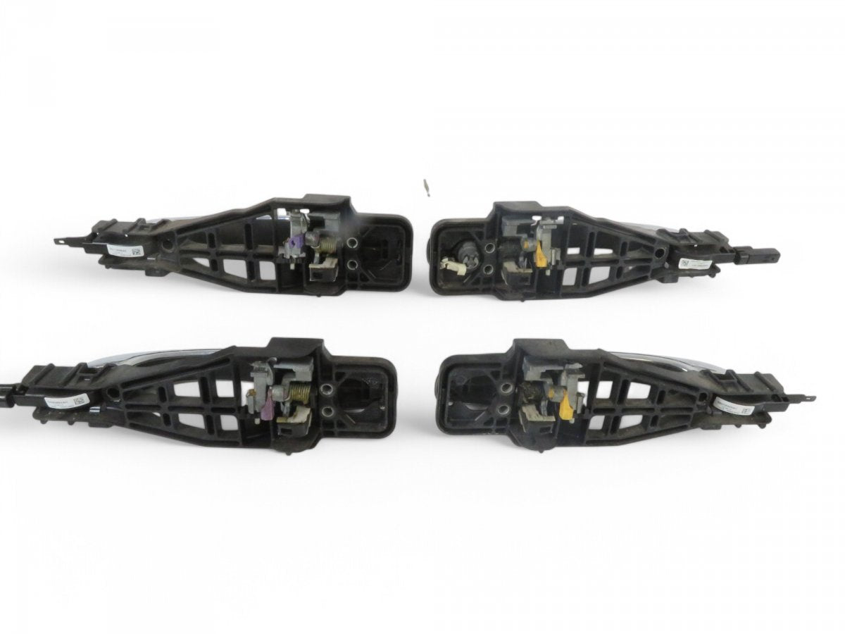 04589881AH 04589884AH 55113686AE 68018959AC Door Handle Exterior Front Left JEEP GRAND CHEROKEE IV (WK, WK2) (2010-2021)