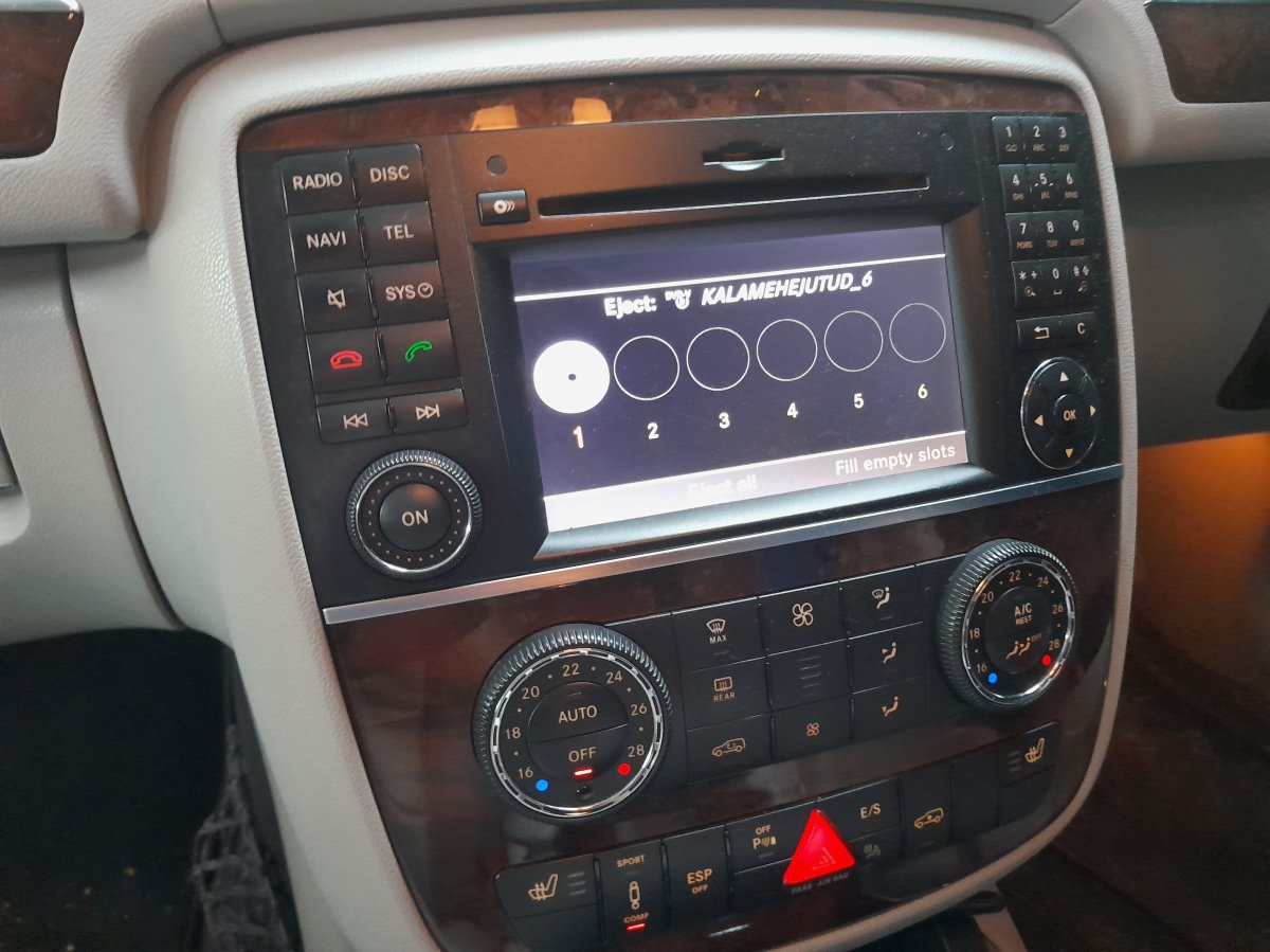 A1649064000 A2519060000 CD Changer MERCEDES-BENZ GL-CLASS (X164) (2006-2012)