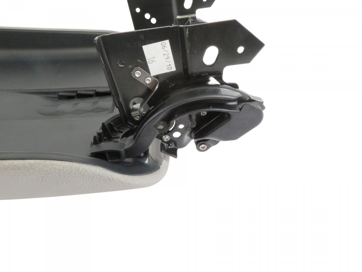 A2516800151 A2516800051 A25168000519051 A25168015397H23 A2516801539 Armrest front MERCEDES-BENZ R-CLASS (W251) (2006-2013)