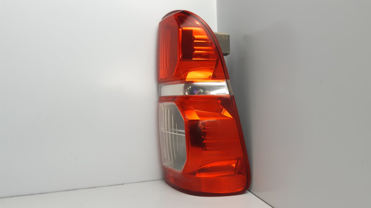 Tail light, right TOYOTA HILUX VII (AN10, AN20, AN30) (2005-2015)