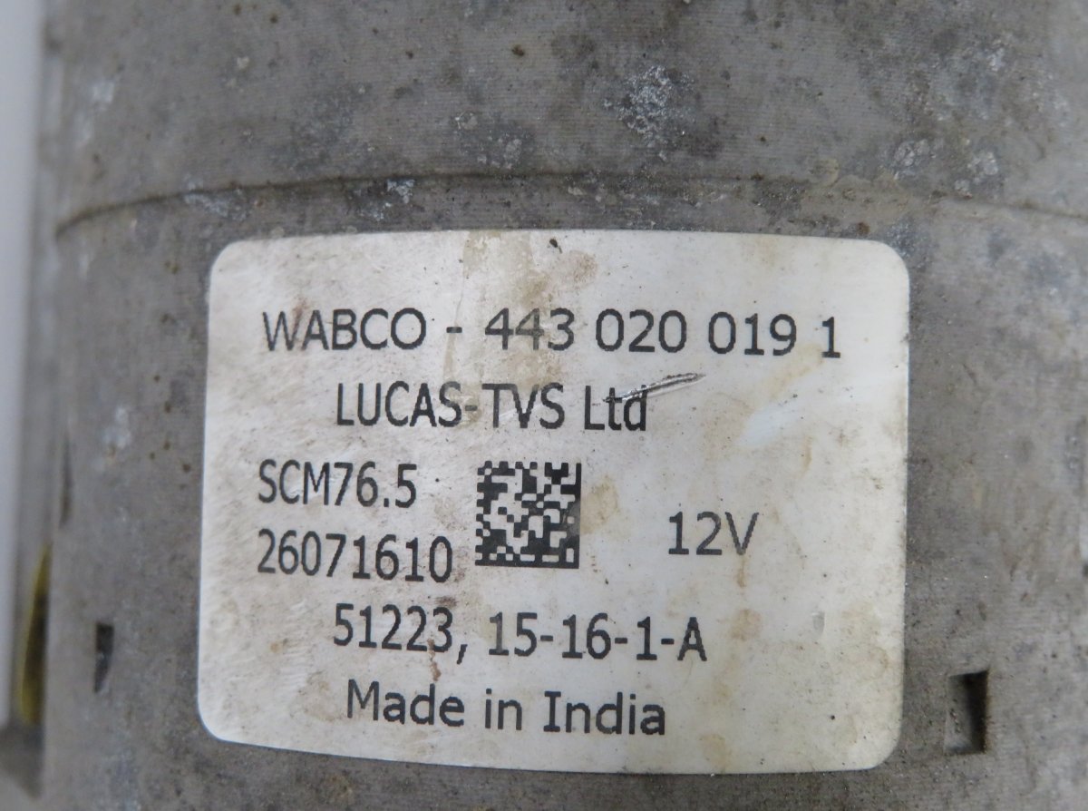 A2053200104 A0993200004 Air Suspension Compressor MERCEDES-BENZ C-CLASS (W205) (2013-2021)