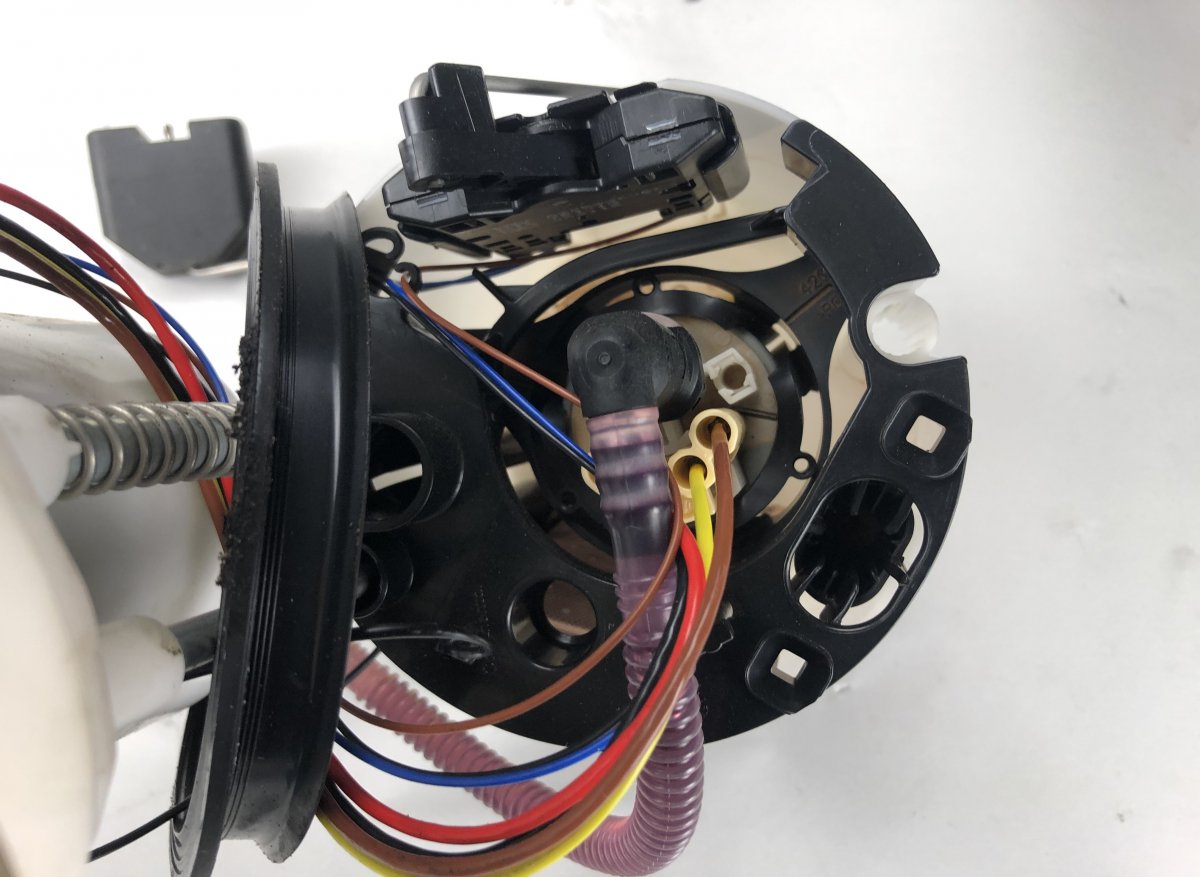 Fuel delivery pump AUDI A6 / A6 ALLROAD (C7, 4G) (2010-2018)