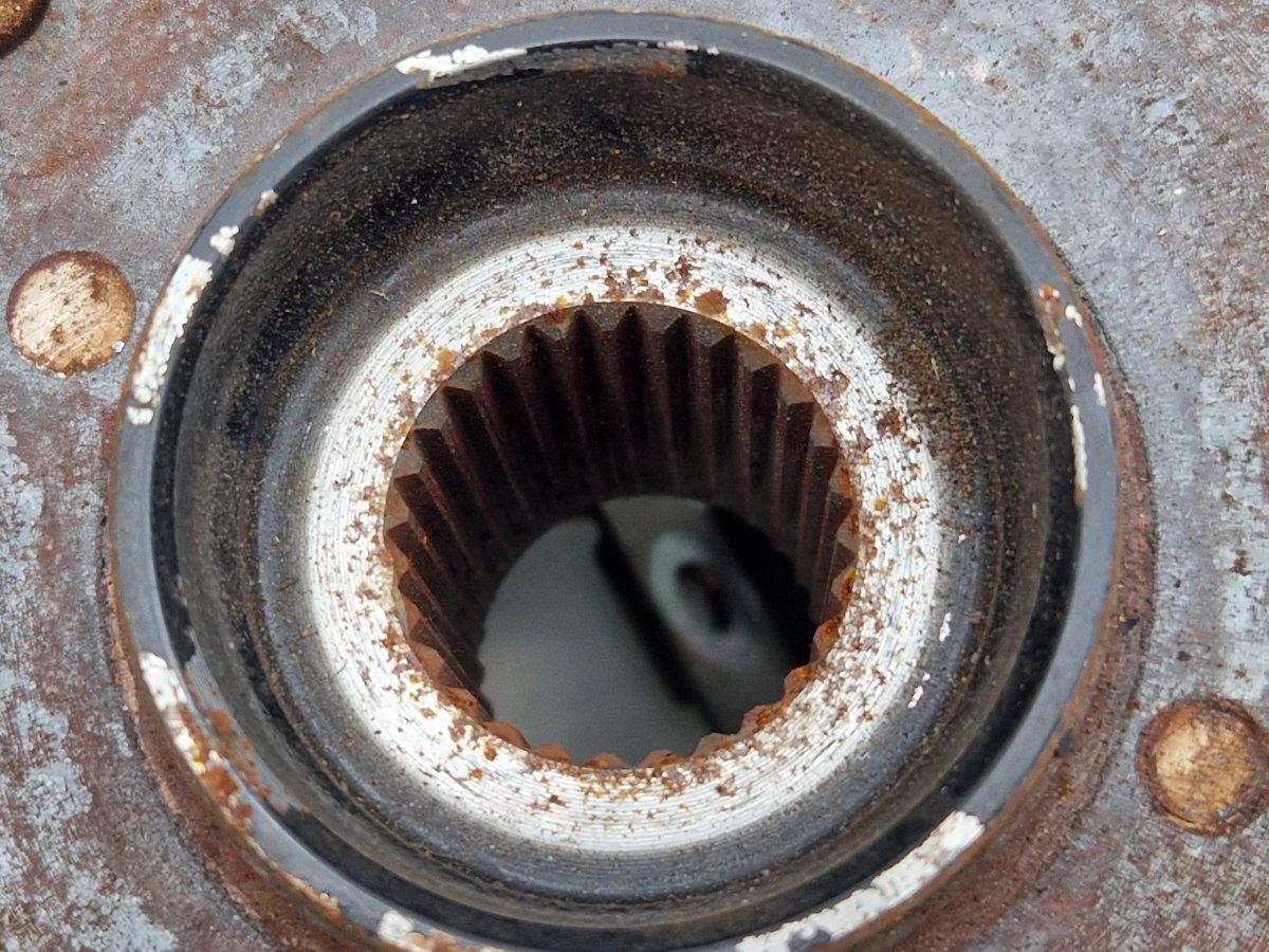 28313FE070 28313FE071 Wheel bearing housing front left SUBARU IMPREZA (GD, GG) (2000-2008)