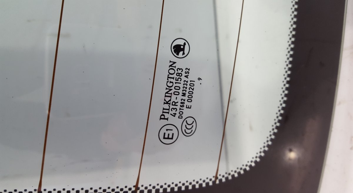 43R-001583 Rear Window glass SKODA OCTAVIA II (1Z) (2004-2013)