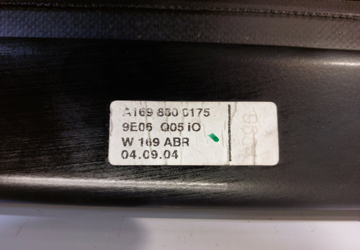 A1698600175 Parcel shelf MERCEDES-BENZ A-CLASS (W169) (2004-2012)