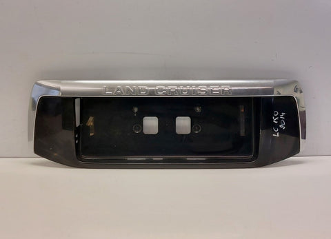 76811-60190 76811-60200 Bootlid / tailgate moulding TOYOTA LAND CRUISER 150 (2009-2021)