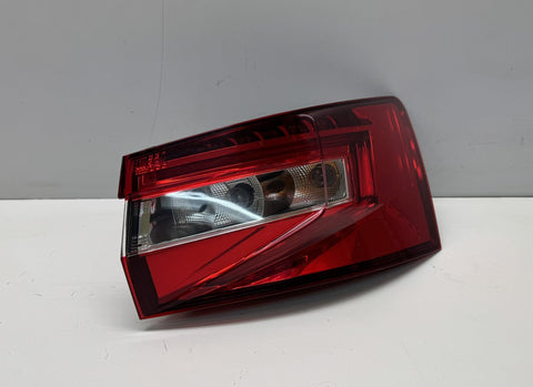3V9945208 Tail light, right SKODA SUPERB III (3V3, 3V5) (2015-2024)